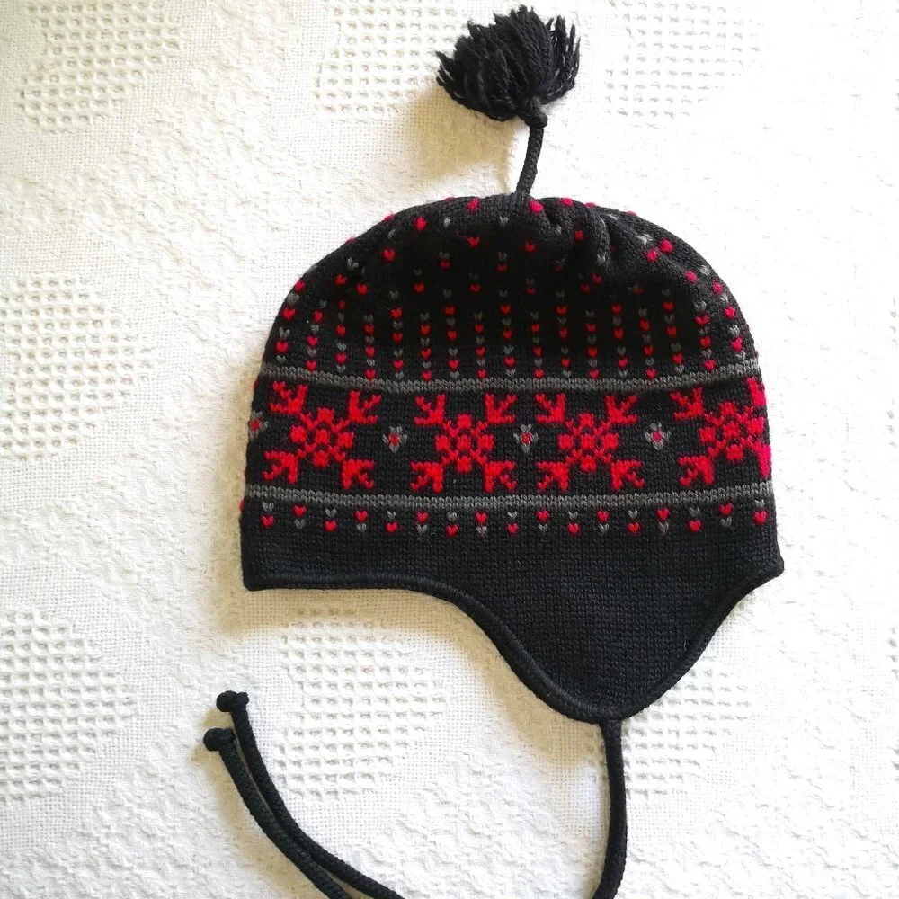 NEW Columbia 100%Wool Fleece Lined Hat‎ with Ear Flaps Black/Red Floral